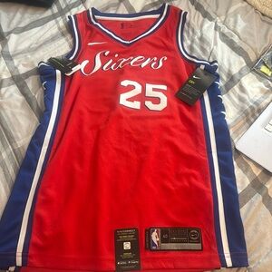New with tags Philadelphia Sixers Boys small jersey